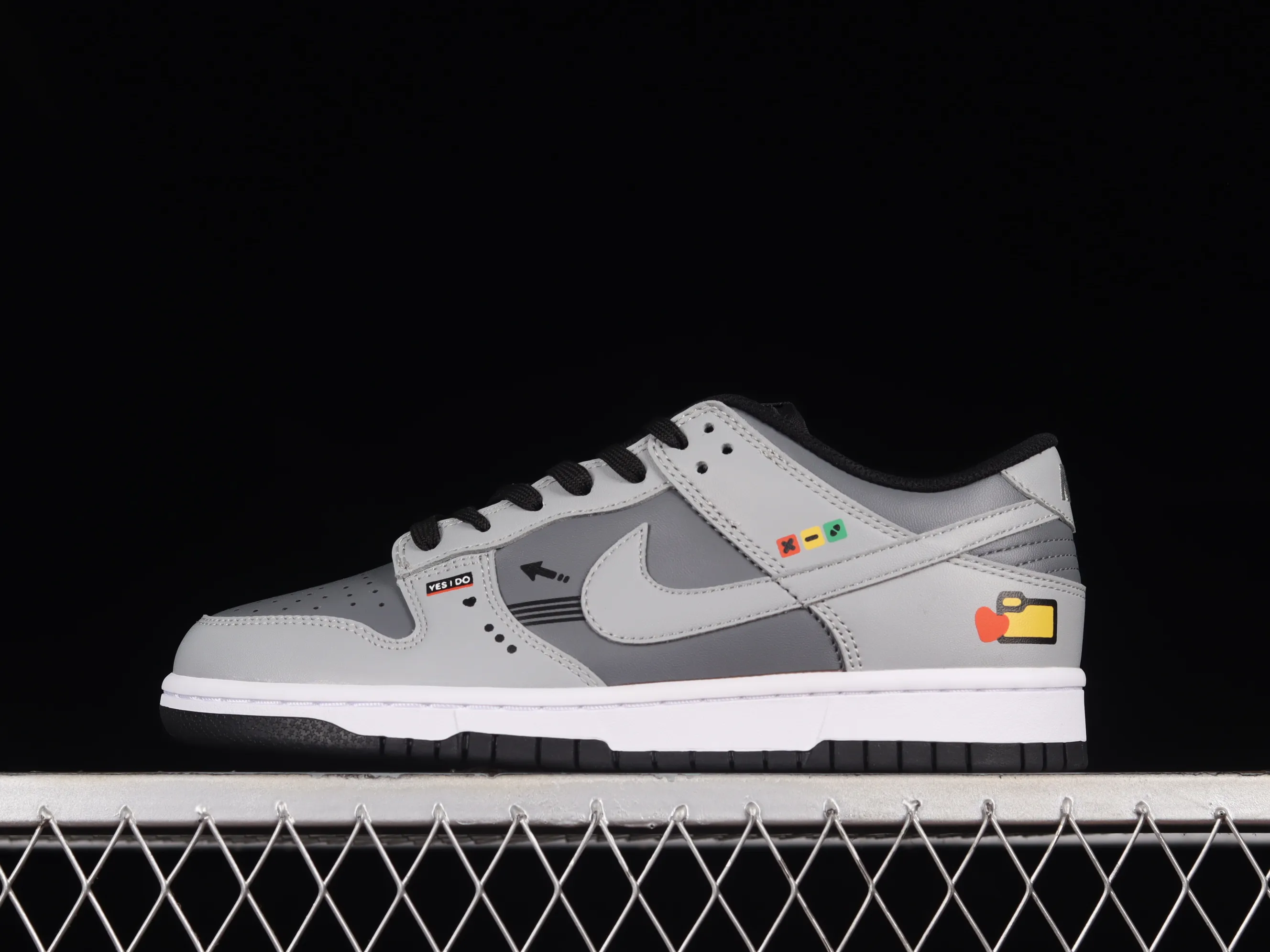All Categories Nk SB Dunk Series Nk SB Dunk Low Low-top Sneakers Nk Dunk low "Video Game" Video Game Theme SB Smashing Backboard Fashion Casual Sneakers DD8066-168